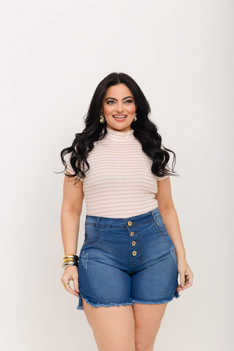 Short Jeans Plus Size Cintura Alta Botões